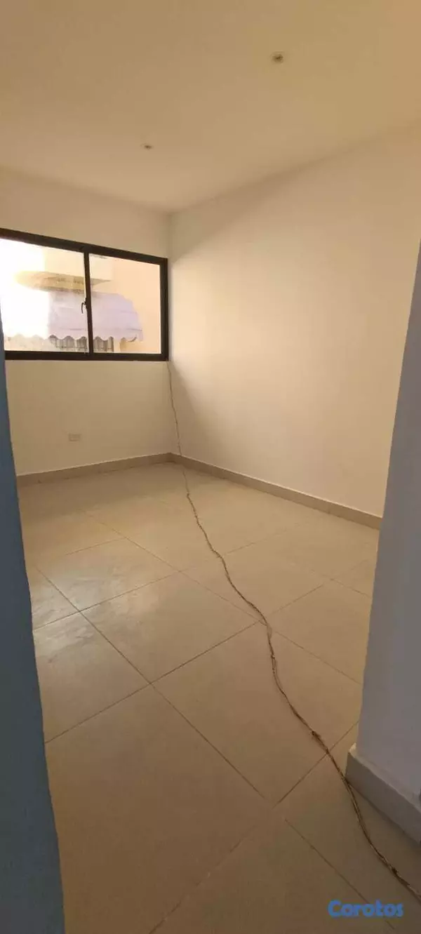 oficinas y locales comerciales - La Julia Excelente local en primer nivel 7 parqueo 5