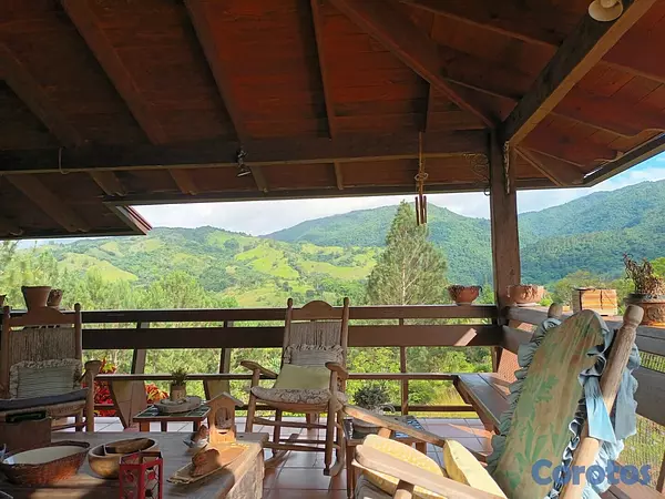 casas vacacionales y villas - Hermosa Casa de Campo y Finquita en Jarabacoa. Vista Espectacular. US$ 690,000 4