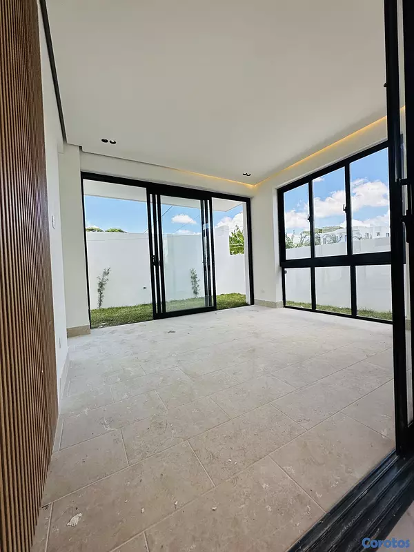 casas - CASA EN VENTA EN SANTIAGO DE LOS CABALLEROS GURABO  2