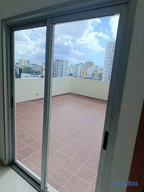 apartamentos - Alquilo Penthouse de 2 Niveles en Naco – Amplio y Funcional. 3