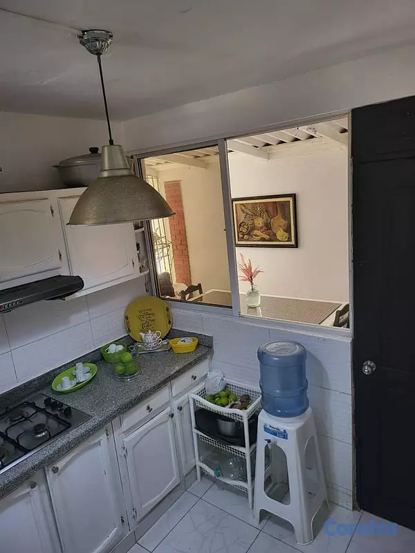 casas - Casa de 3 habitaciones en venta en Av. Independenc 13