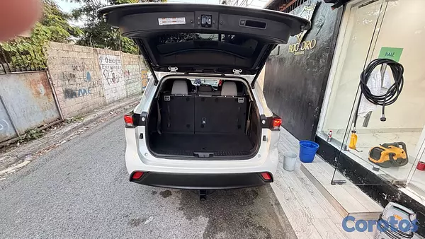 jeepetas y camionetas - Toyota Highlander LE 2022 6