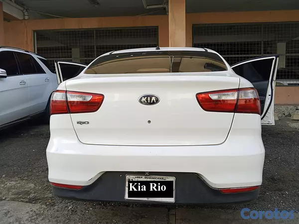 carros - KIA RIO 2016 nítido 4