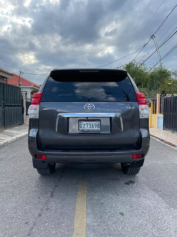 jeepetas y camionetas - Toyota land cruicer prado txl 2012 3