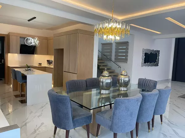 casas - Casa Lujosa de Venta en Residencial Cerrado, Llanos de Gurabo 4