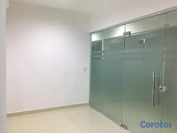 oficinas y locales comerciales - alquilo oficina en malecón  4