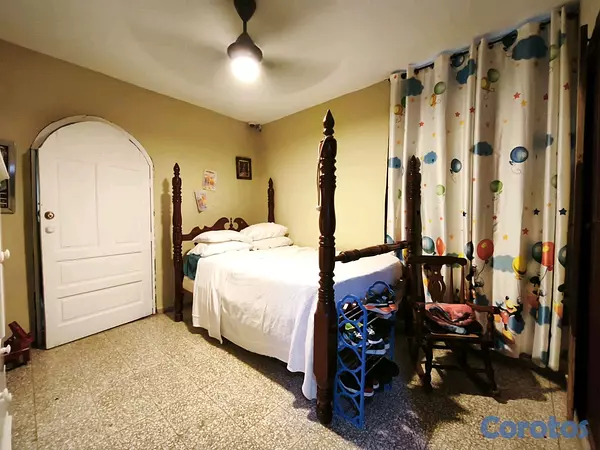 casas - Vendo Casa frente al mar en Av. 30 de Mayo  13