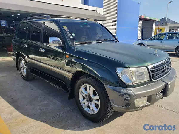 jeepetas y camionetas - Jeepeta Toyota LandCruiser VX 2001 Turbo Diesel 10 2