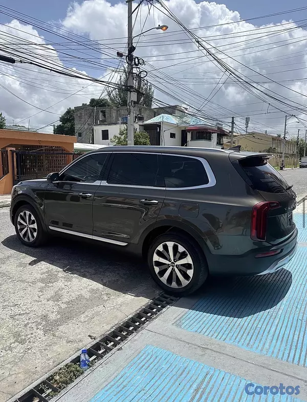 jeepetas y camionetas - Kia Telluride S 2020 8