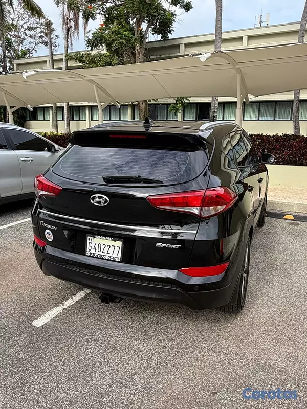 jeepetas y camionetas - Hyundai Tucso en excelentes condiciones 7