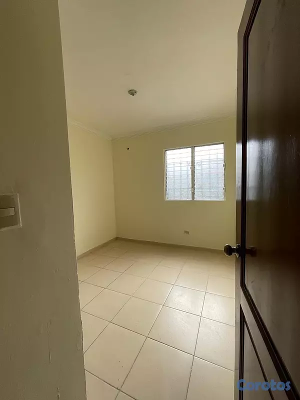 apartamentos - Av. Republica de Colombia apto en venta de 3 habs,2 parqueos RD$5,600,000 3