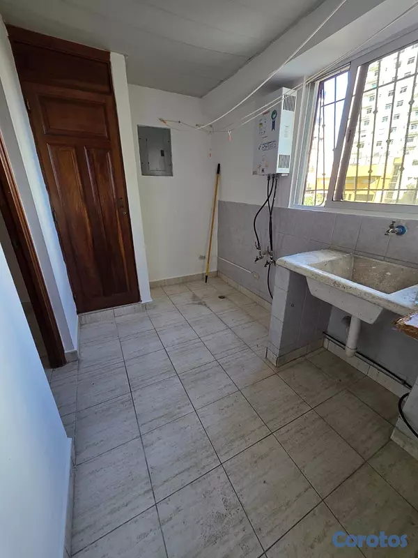 apartamentos - Rento hermoso  apartamento en Bella Vista de 204mts. 8