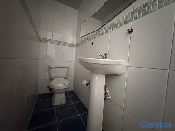 apartamentos - vendo oportunidad ensanche paraíso tres habitaciones 2.5 baños dos parqueos baño 17
