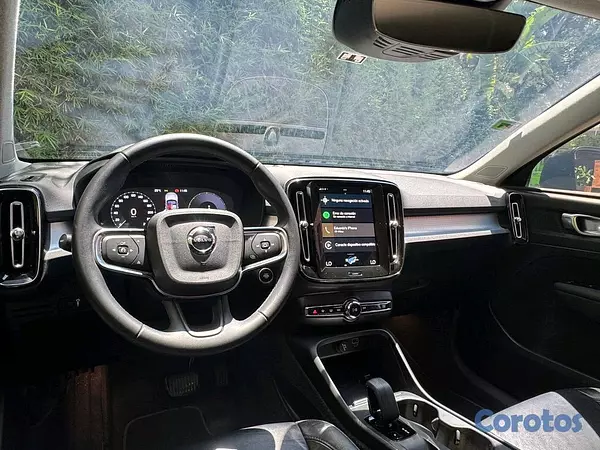 jeepetas y camionetas - VOLVO XC40 momentum '22 4