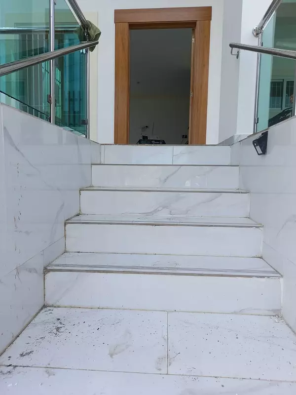 casas - Casa de 2 niveles en venta en Los Prados con vista a las montañas  3