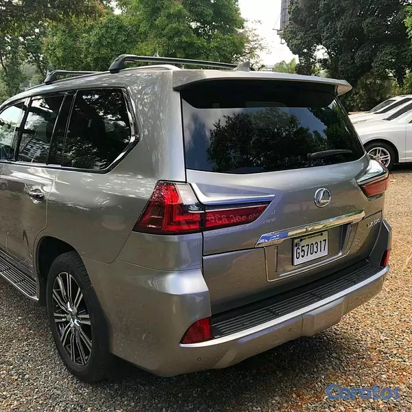 jeepetas y camionetas - lexus LX 570 2020 4