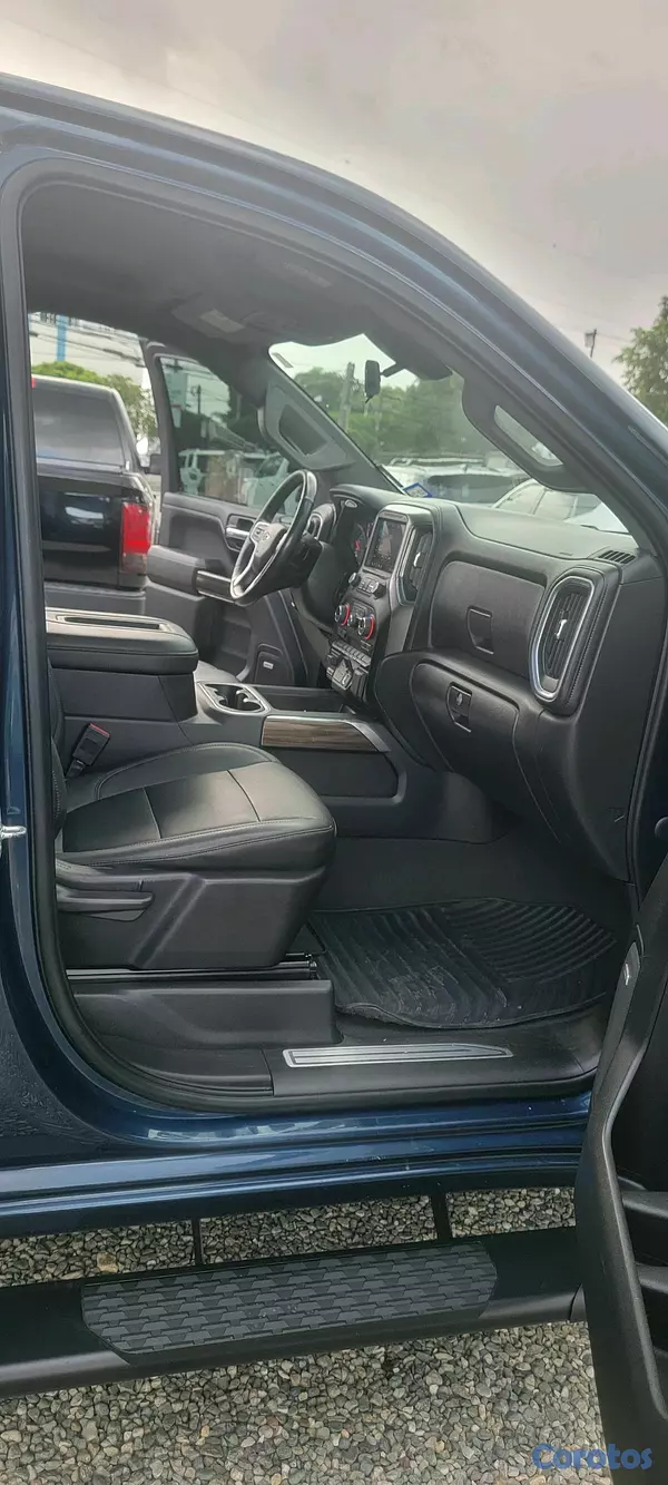 jeepetas y camionetas - CHEVROLET SILVERADO DIESEL 2020 4