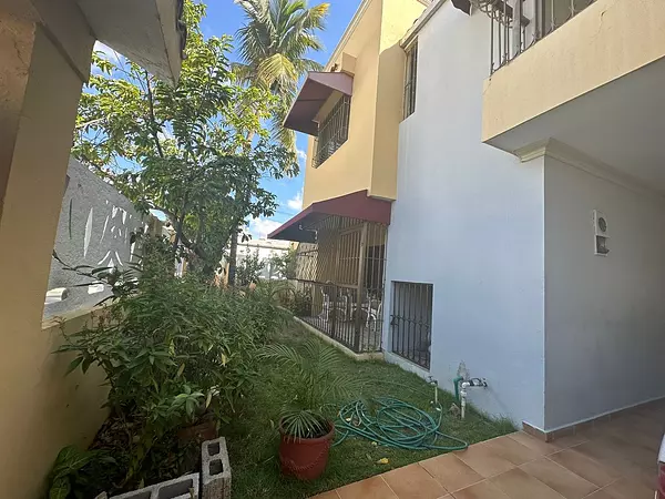 casas - Casa en Av. Independencia  5