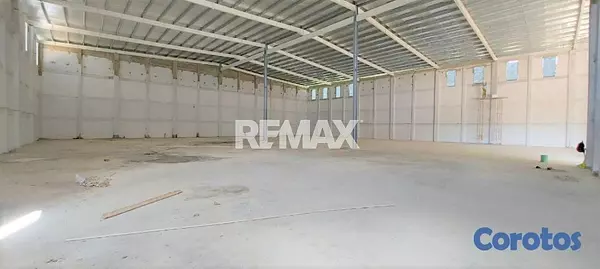 oficinas y locales comerciales - Nave industrial de 2128mt2 en alquiler en El Pedre 4