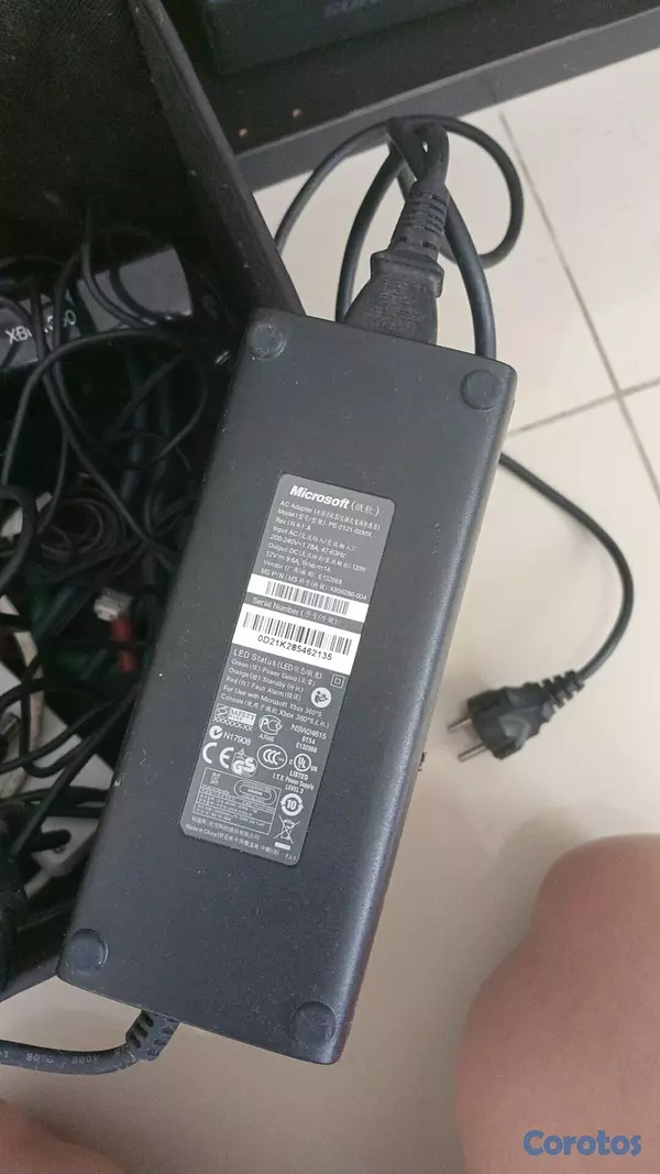 consolas y videojuegos - Se vende consola Xbox 360 Kinect con 6 videojuegos 2