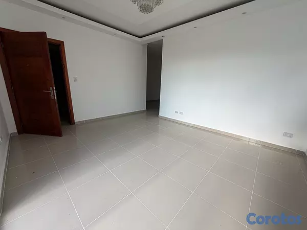 apartamentos - alquiló independencia KLM 9 tercer nivel tres habitaciones 2.5 baños dos parqueo 5