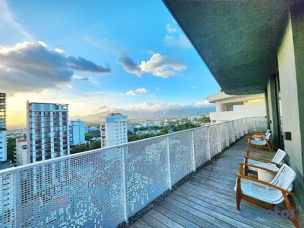 apartamentos - APARTAMENTO DE LUJO PISO ALTO EN VENTA LA TRINITARIA SANTIAGO 3