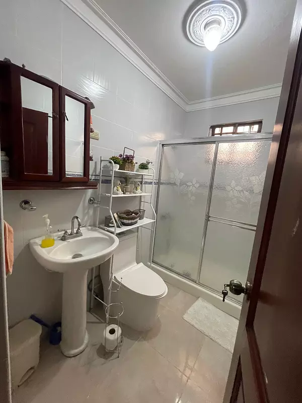 casas - Casa de Venta en Jardines del Sur  3