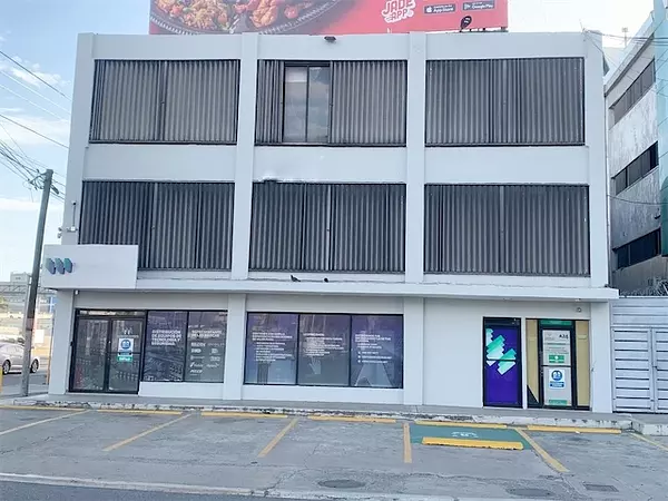 oficinas y locales comerciales - Excelente local 450 metros  prados 7