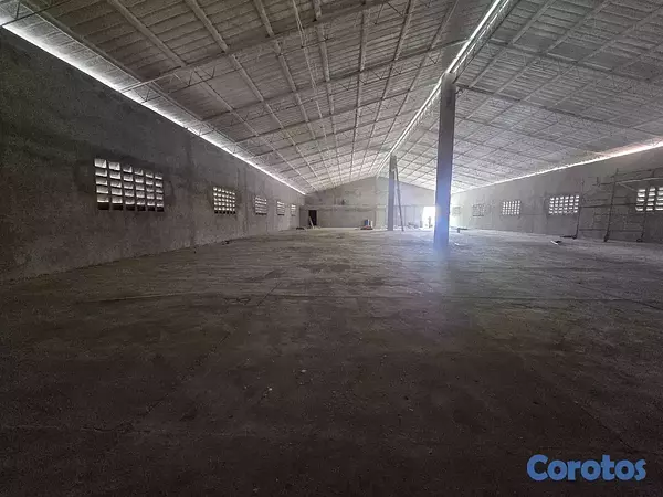 oficinas y locales comerciales - Naves Industriales Av. Independencia en alquiler  4