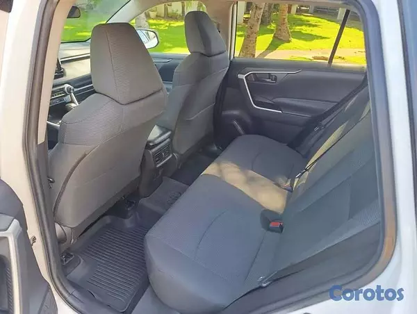 jeepetas y camionetas - 2022 toyota rav4 Le 6