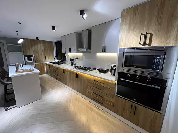 casas - Vendo casa en Arroyo Hondo USD 850,000   10