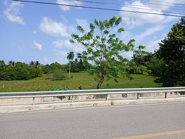 solares y terrenos - Terreno de Venta en Villa Montellano, Pto Pta  2