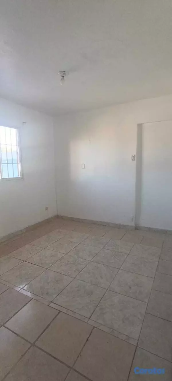 oficinas y locales comerciales - En Av. Independencia, 105m² ideal para local o tienda, Oportunidad de inversión 5