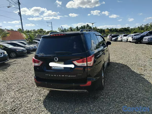 jeepetas y camionetas - SSANGYONG KORANDO TURISMO AWD 6