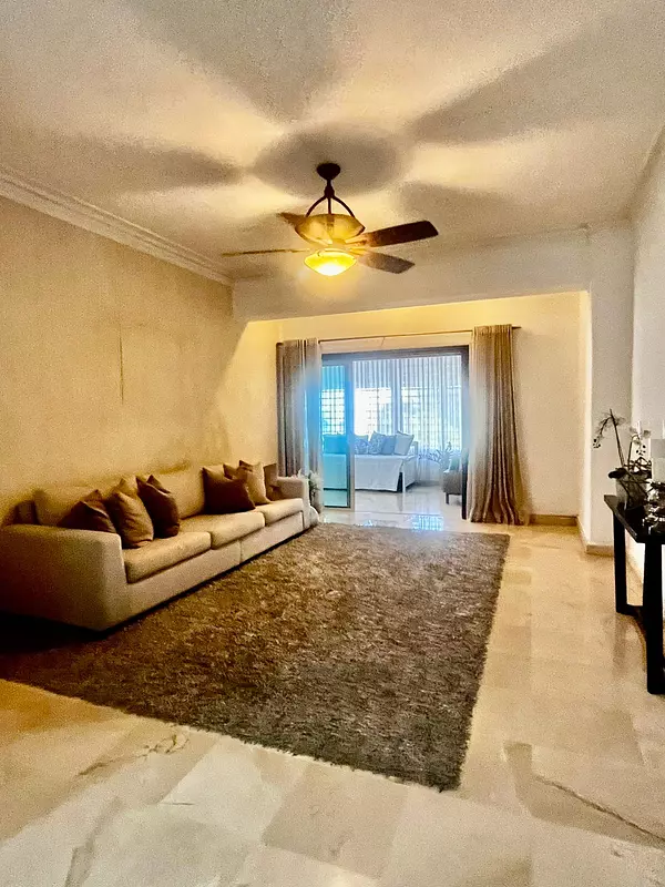 apartamentos - ALQUILO apartamento clásico en Piantini  3