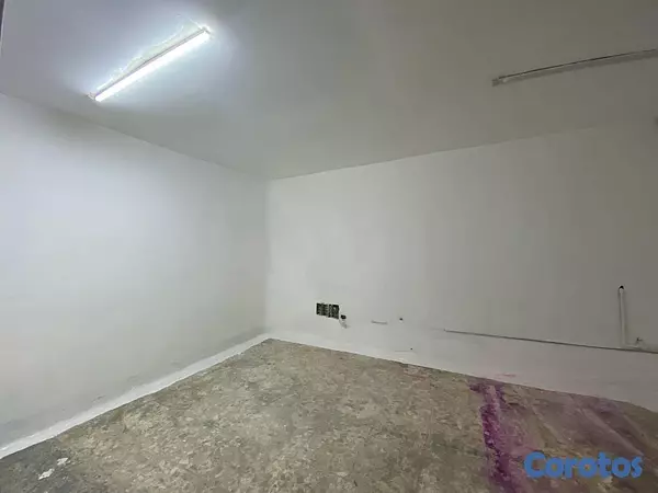 oficinas y locales comerciales - Edificio comercial de 3 niveles con almacén en alq 6