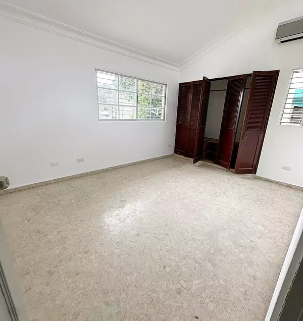 casas - propiedad comercial en ls prados 6