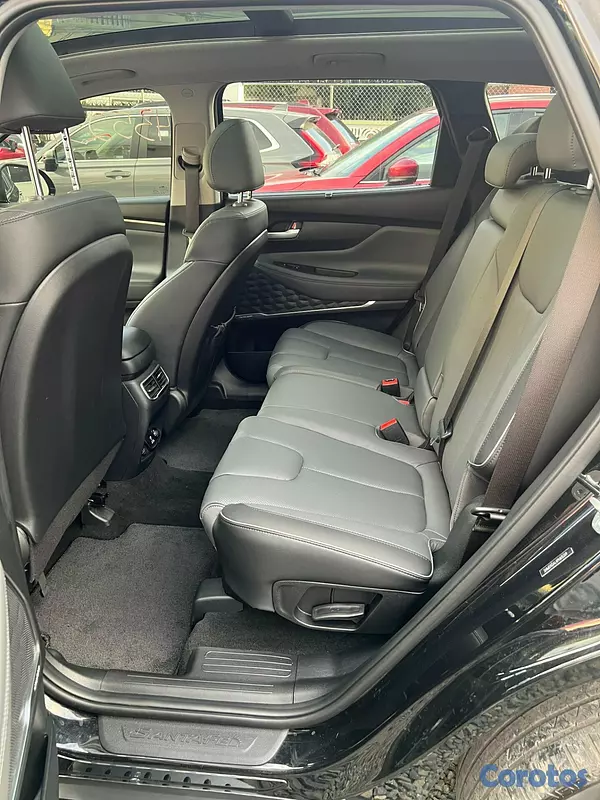 jeepetas y camionetas - Hyundai Santa Fe Limited 2023 4