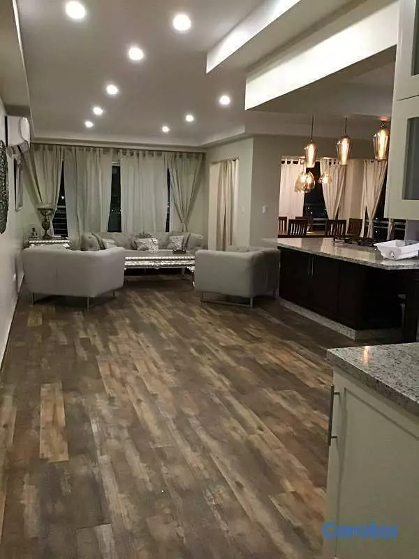 apartamentos - Imponente Departamento en la mejor zona 220 metros piso alto Amueblado 2
