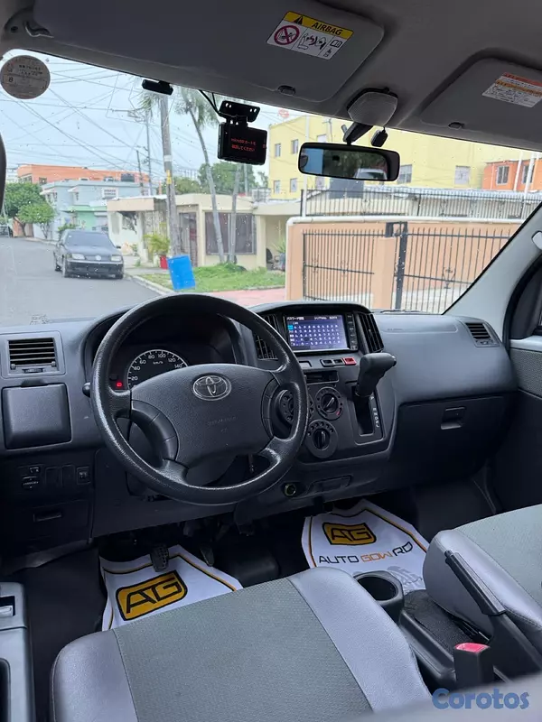 jeepetas y camionetas - Toyota Town Ace 2020 4