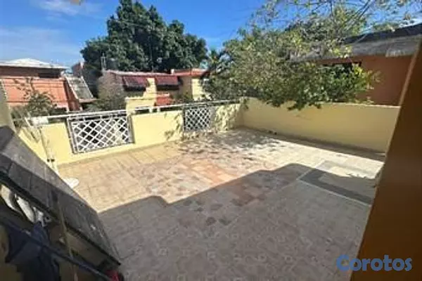 casas - Casa de 3 habitaciones 2 baños en venta en Jardine 10
