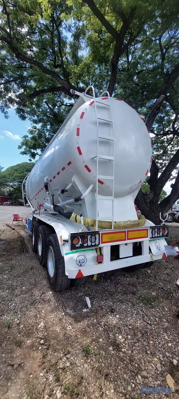 camiones y vehiculos pesados - Termo de cemento 50 tonelada 2