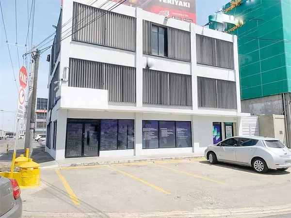 oficinas y locales comerciales - Excelente local 450 metros  prados 8