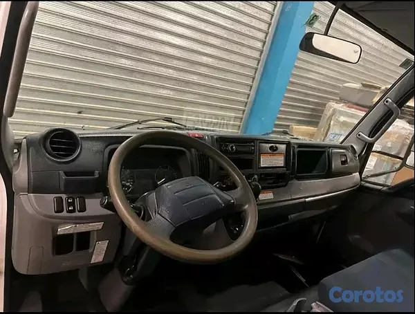 camiones y vehiculos pesados - mitsubishi fuso 2012 4