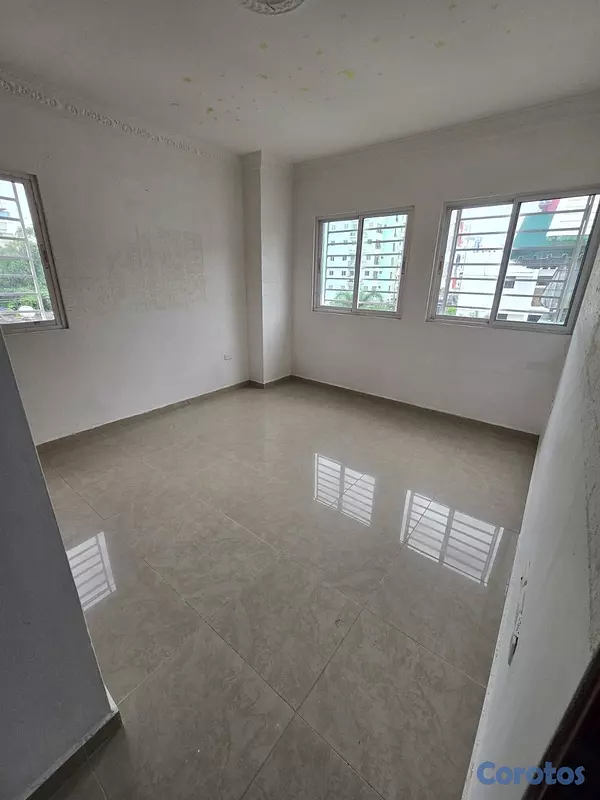 apartamentos - Oportunidad en Evaristo Morales de 3 habitaciones 2.5 baños  2 parqueo ascensor  7