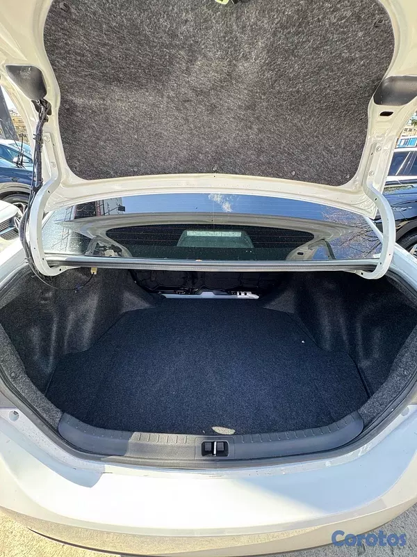 carros - Toyota Corolla LE Plus 2018 11