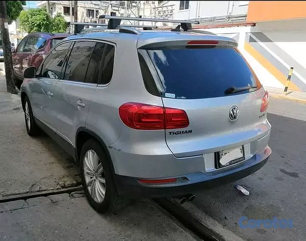 jeepetas y camionetas - Volkswagen Tiguan SE Turbo 4WD 15  5