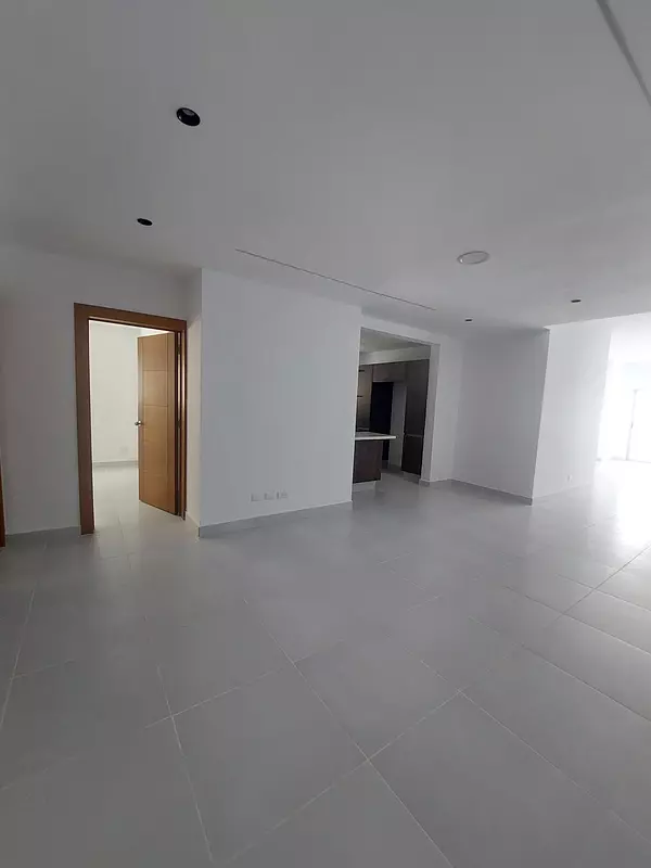 apartamentos - Última unidad de torre familiar en Evaristo Morales  6
