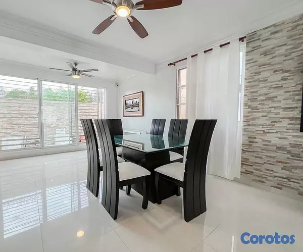 casas vacacionales y villas - Vendo Casa en residencial cerrado en 📍Juan Dolio 10
