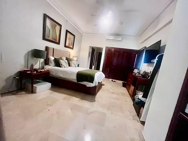 apartamentos - ALQUILO apartamento clásico en Piantini  4